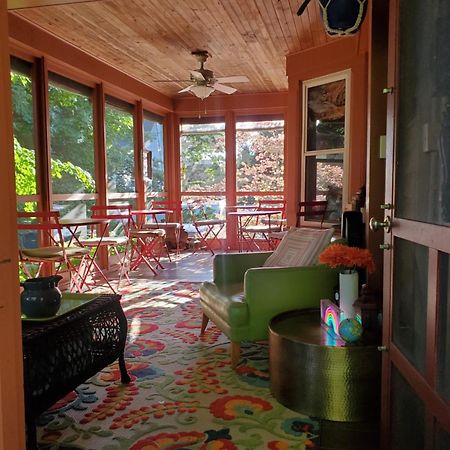 Twin Oaks Inn Saugatuck Buitenkant foto