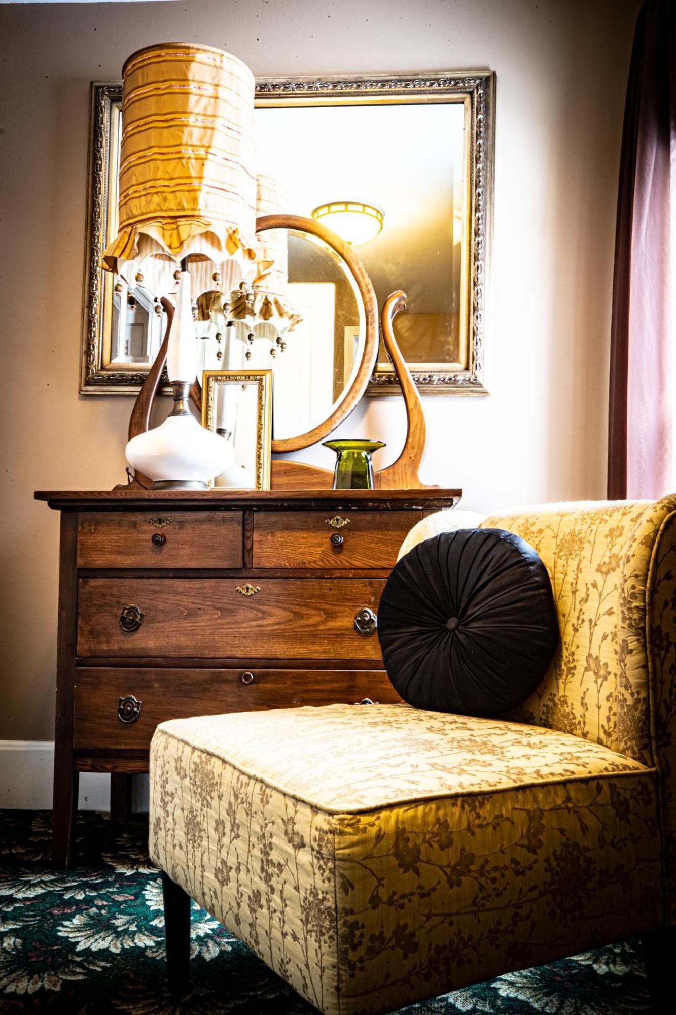 Twin Oaks Inn Saugatuck Buitenkant foto
