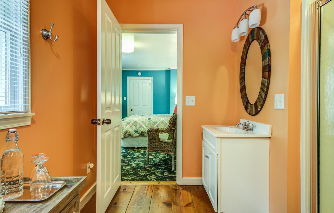 Twin Oaks Inn Saugatuck Buitenkant foto