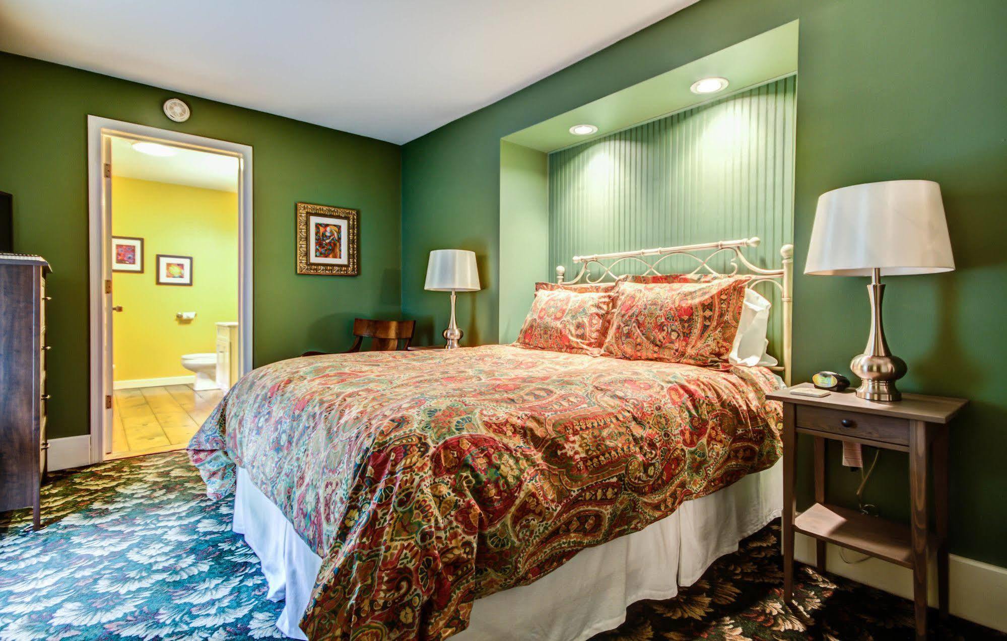 Twin Oaks Inn Saugatuck Buitenkant foto